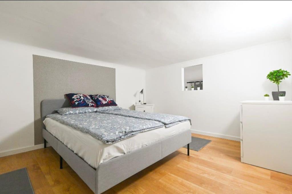 Lovely Studio Flat In Damjanich Street - Leonard Budapest Exterior foto